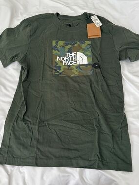 the north face short sleeve top  size medium   details: -NWT -standard fit  -men